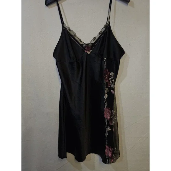 This Is A Mid Thigh Black Satin Chemise (Or Slip Dress) Featuring Lace Detail XL - Picture 11 of 13